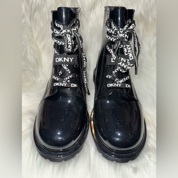 NWOT DKNY Black Lace-Up Boots Size 10 - Picture 1 of 10